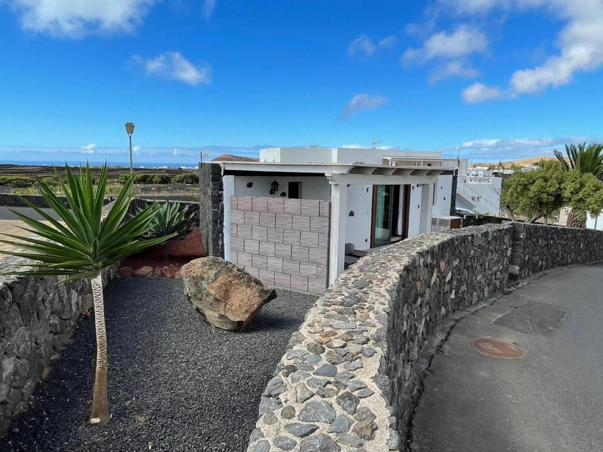 Sun, Relax & Lava, Free Wifi 600Mb, Bbq Villa Tinajo Exterior photo