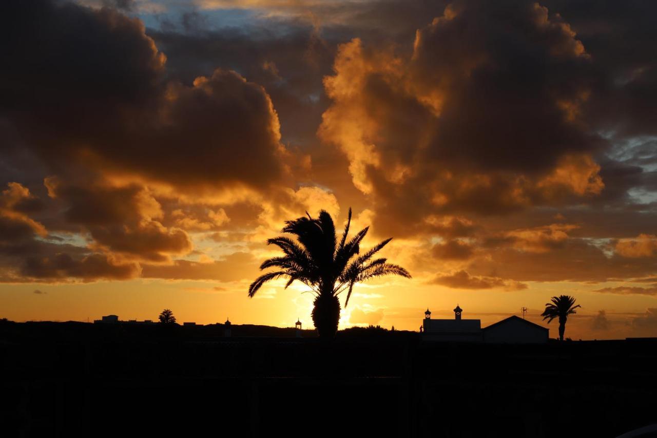 Sun, Relax & Lava, Free Wifi 600Mb, Bbq Villa Tinajo Exterior photo